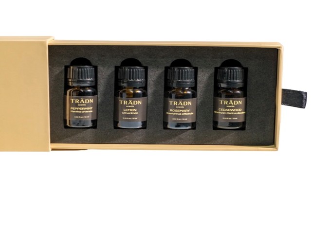 TRÄDN Essential Oils Gift Set with Car Diffuser – 4 pure aromatherapy oils
